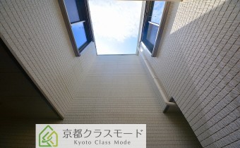 中庭　吹き抜けています♪