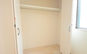 Room 6のクローゼットの