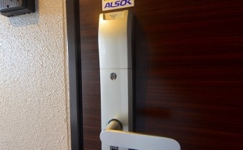 カードキータイプドア