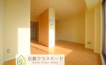 Room7.1