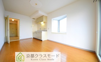 南向きワイドバルコニーで日当たり良好です♪