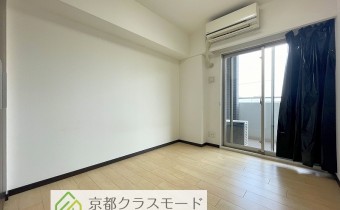 Room 5.5（玄関側）