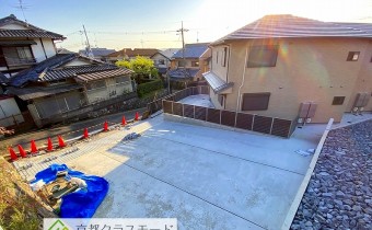 敷地内ガレージ