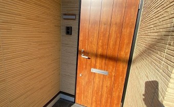 玄関ドア