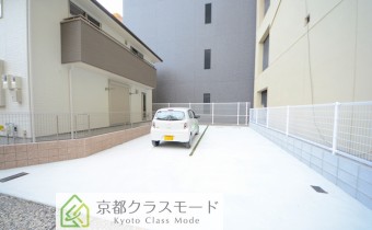 敷地内ガレージ