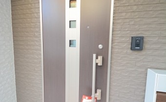 玄関ドア