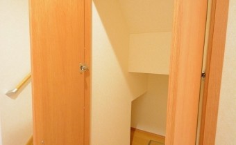階段下の収納