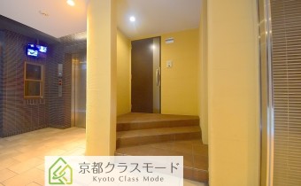 玄関ドア前