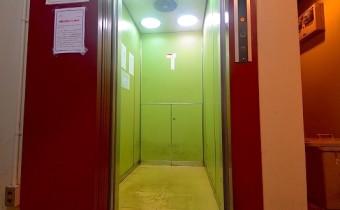 エレベーター