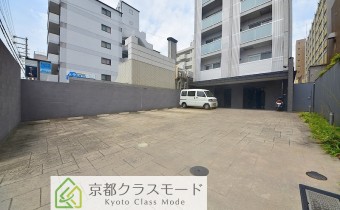 敷地内ガレージ