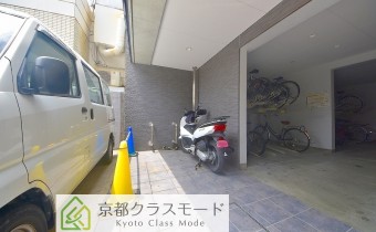 バイク駐輪場