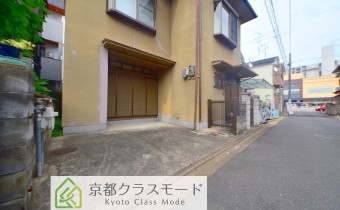 敷地内ガレージ