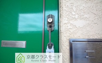 ダブルロックドア
