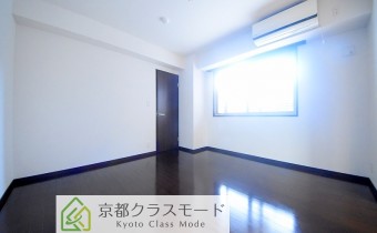 Room 8