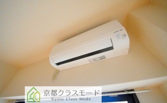 エアコン＊画像は同タイプ102号室のものです。