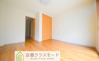 Room 8