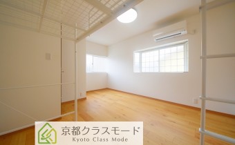 Room.8.5