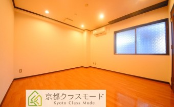 Room7.4
