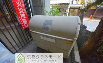 敷地内ゴミ置場