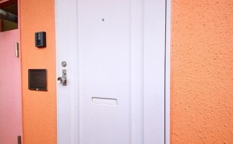 玄関ドア