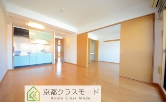 使い勝手の良い広々としたLDK11帖♪