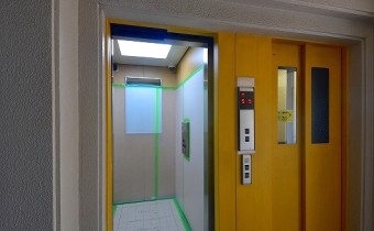エレベーター