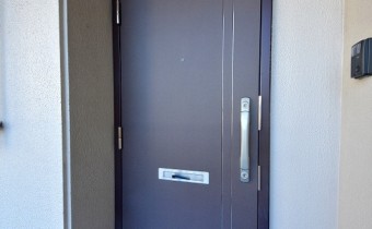 玄関ドア
