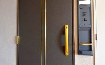 玄関ドア