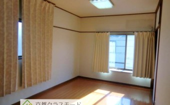Room 8