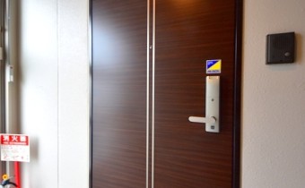 玄関ドア