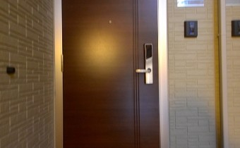 玄関ドア