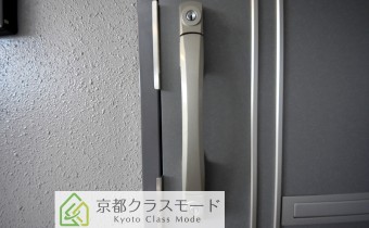 ダブルロックドア