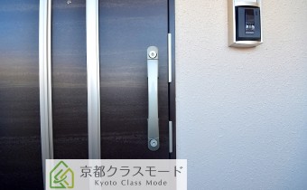 ダブルロックドア