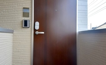 玄関ドア　