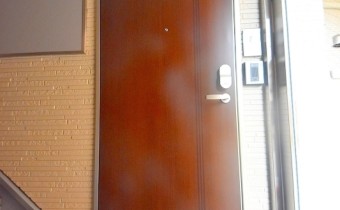 玄関ドア　