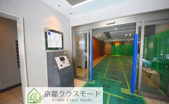 エントランスドア