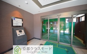 エントランスドア