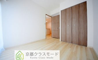 Room5