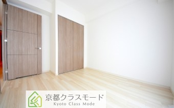 Room5