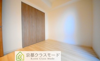Room5