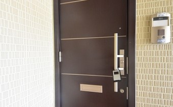 玄関ドア