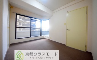 Room5