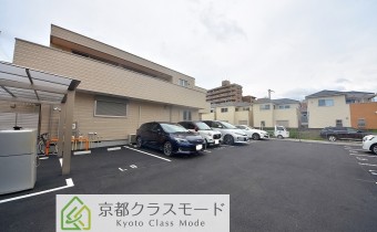 敷地内ガレージ