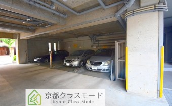 敷地内ガレージ