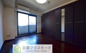 Room7.3