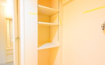 脱衣所の収納　