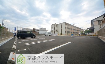 敷地内ガレージ