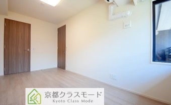 Room 8