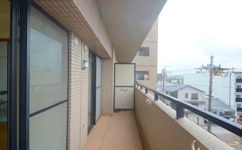 バルコニ－