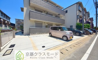 敷地内ガレージ＆外観